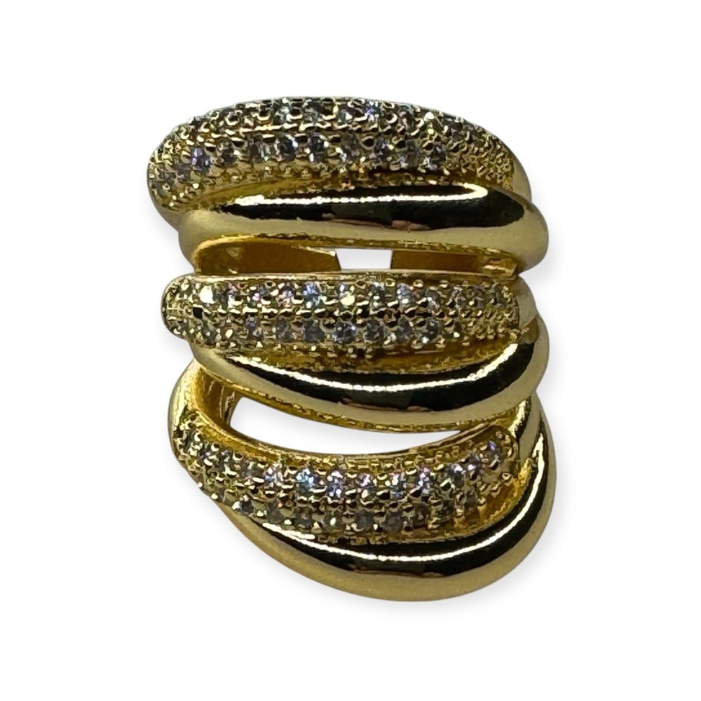 GOLD STATEMENT RING WITH PAVE CRYSTALS
